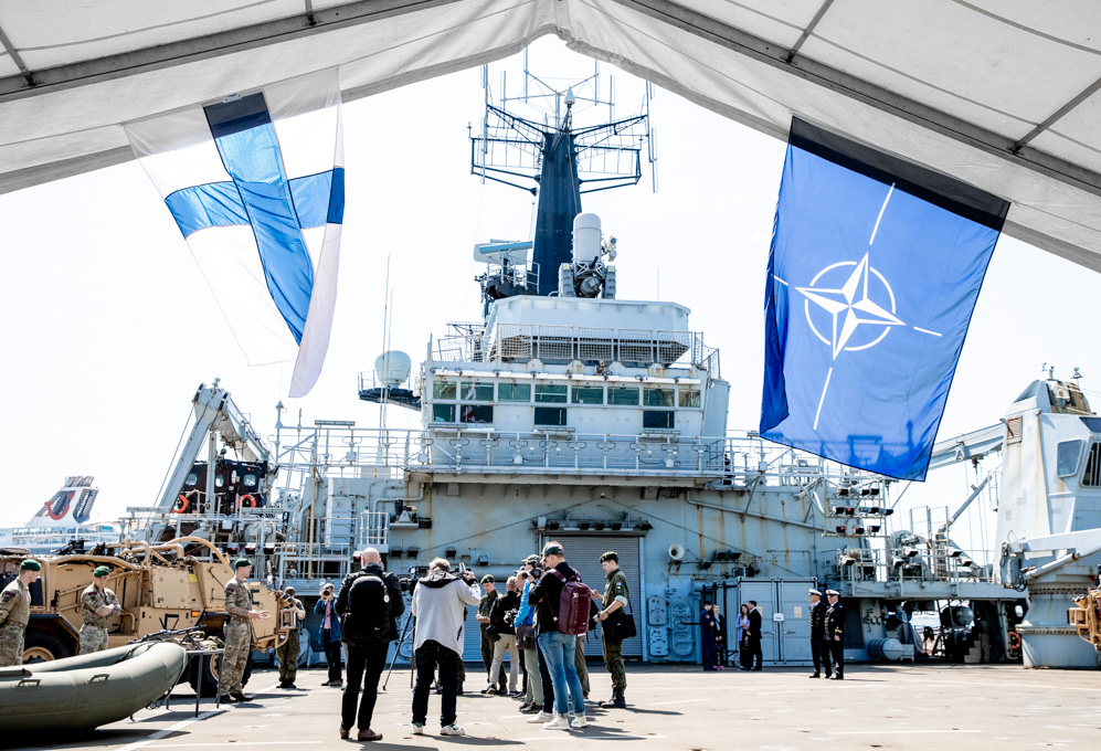 Kuvassa Iso-Britannian maihinnousualus HMS Albion