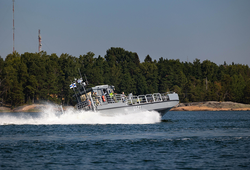 Kuvassa Utö-luokan huoltovene