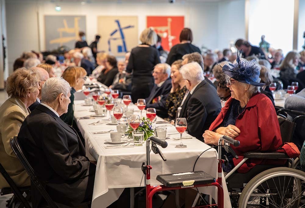 Kuvassa veteraaneja pääkaupunkiseudun veteraanijuhlassa.