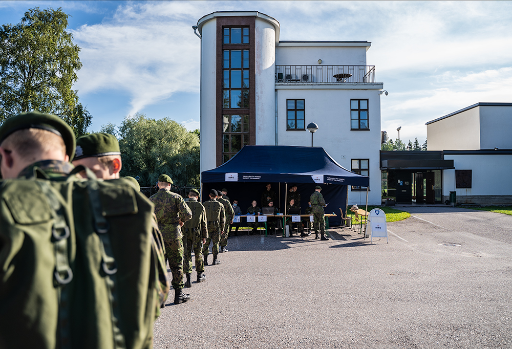 Ennätysmäärä hakijoita erityistehtäviin