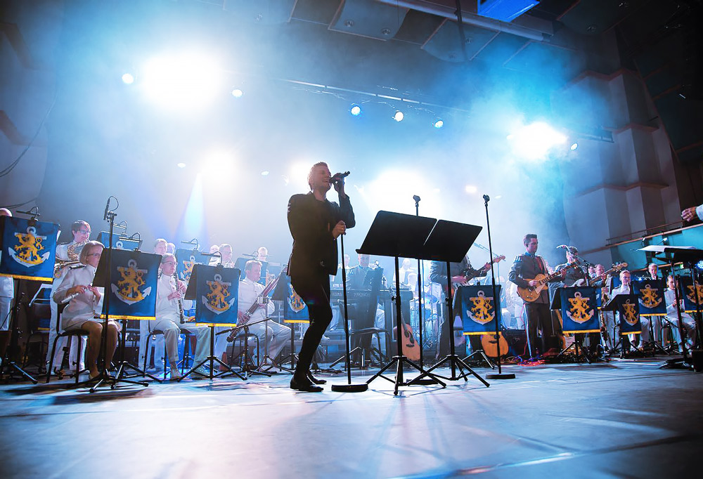 Navy Rocks -kiertue täräytti kaikkien aikojen klassikot sotilaalliseen tyyliin