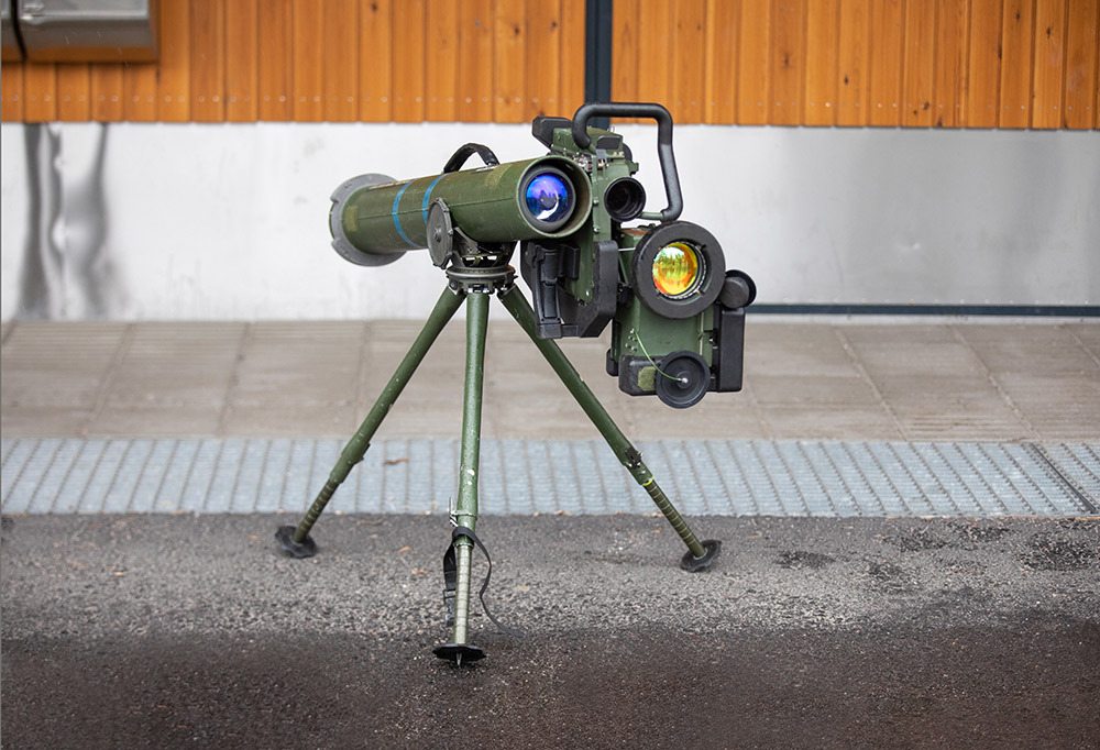 Kuvassa Panssarintorjuntaohjus 2000.