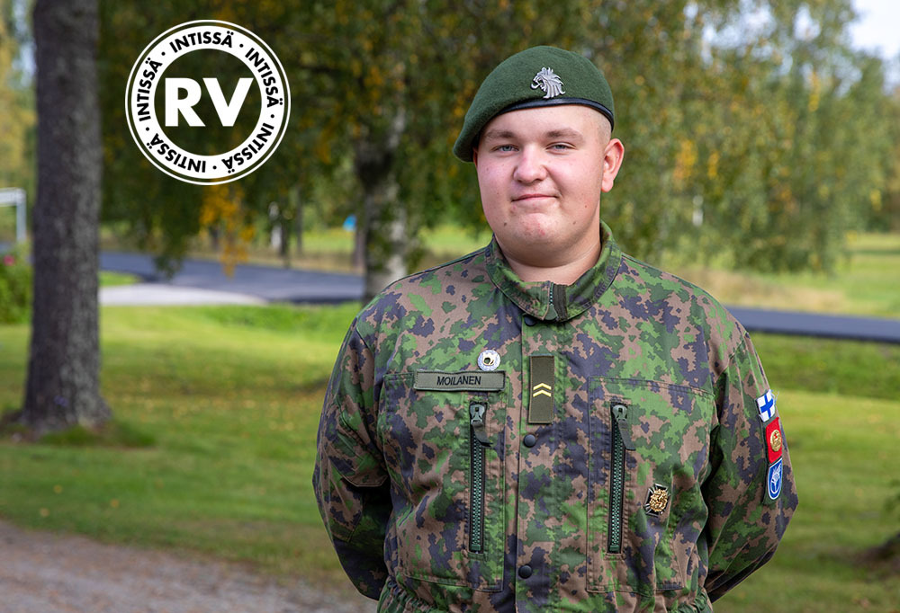 Kuvassa moottorialiupseeri Roope Moilanen.