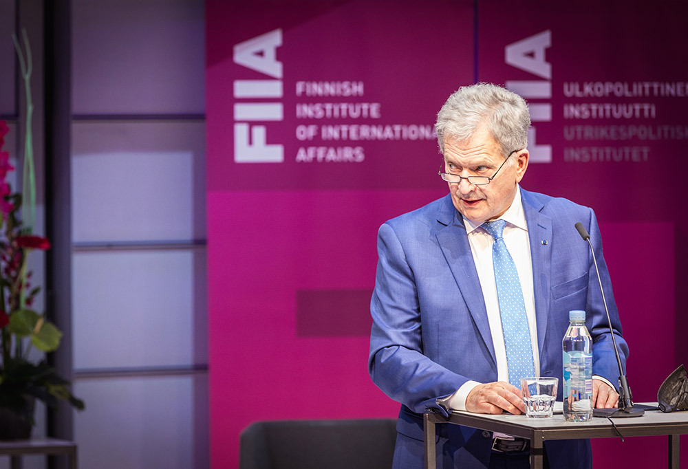 Kuvassa presidentti Sauli Niinistö pitämässä puhetta.