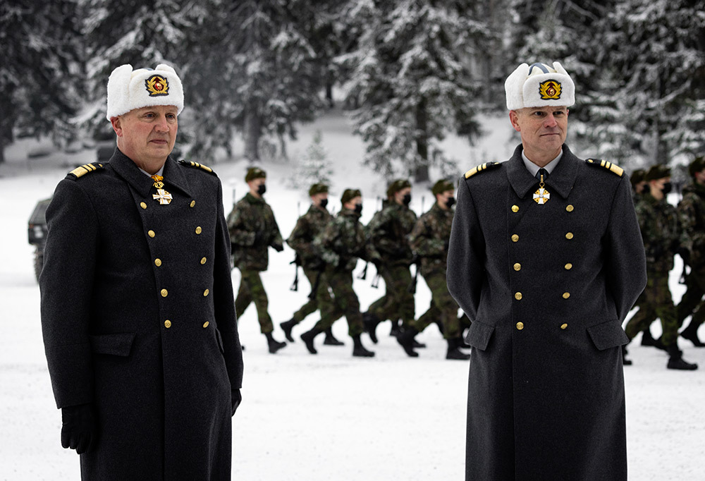 Kuvassa kenraaliluutnantteja.