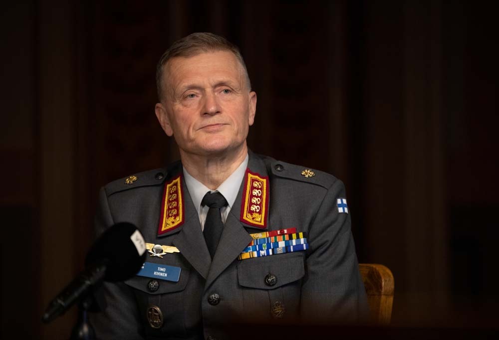 Kuvassa kenraali Timo Kivinen