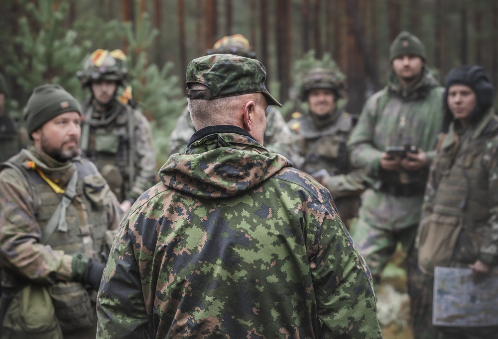 Kuvassa kenraaliluutnantti Pasi Välimäki