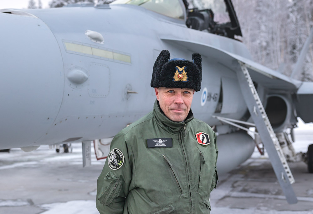 Kuvassa sotilasmestari Teppo Hilden.