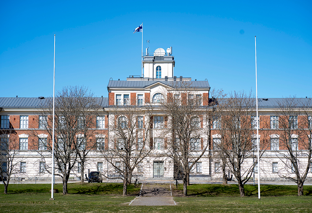 Kasarmeista huokuu historian havina