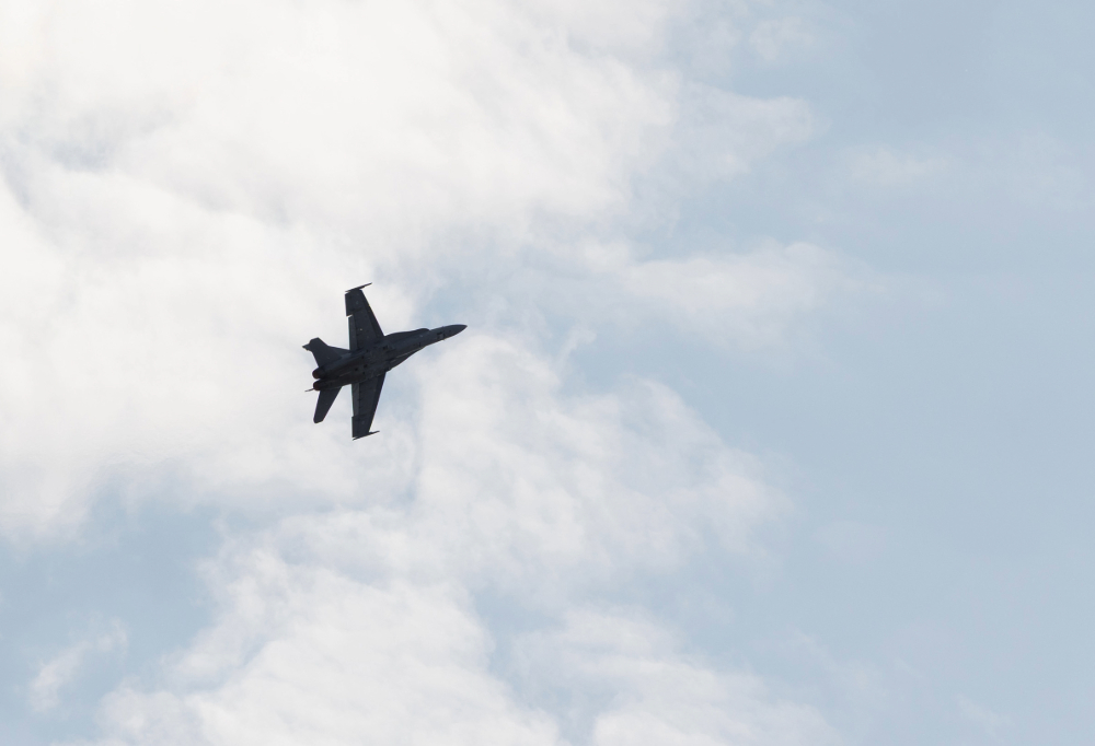 F/A-Hornet lentää Ilmavoimien Baana 25 -harjoituksessa toukokuussa.