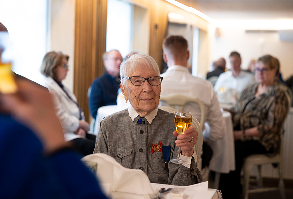 Kuvassa Vuoden Lotta Eva Lintunen.