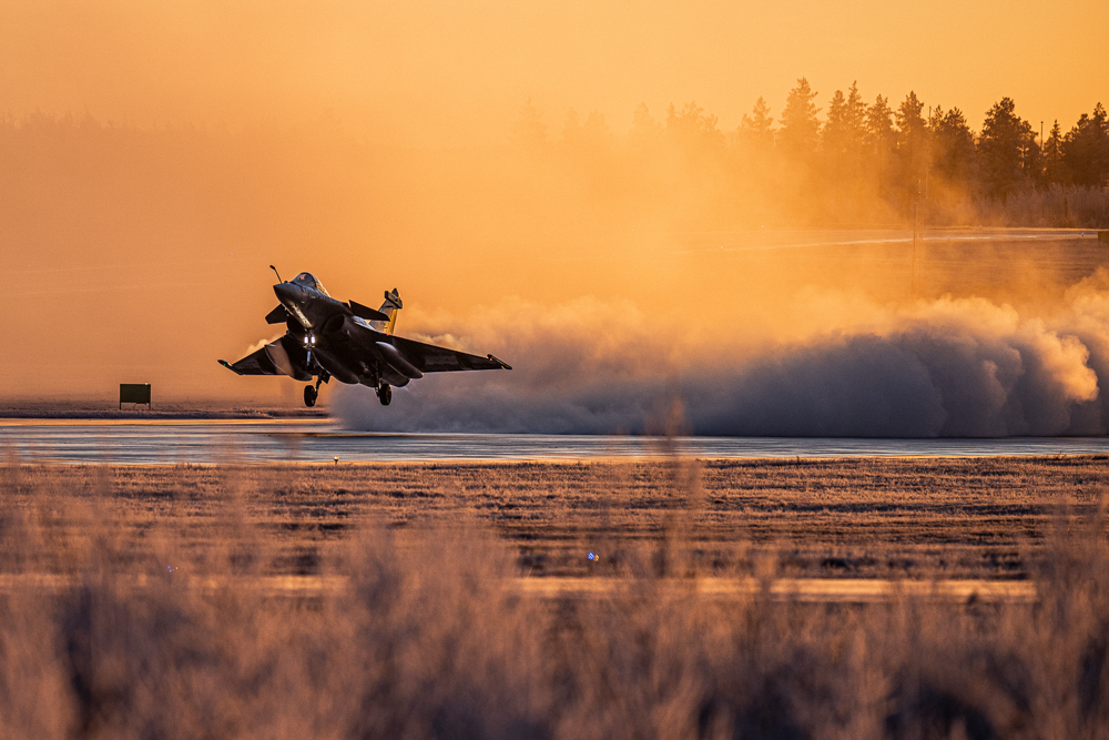 Kuvassa ranskalainen Rafale-hävittäjä