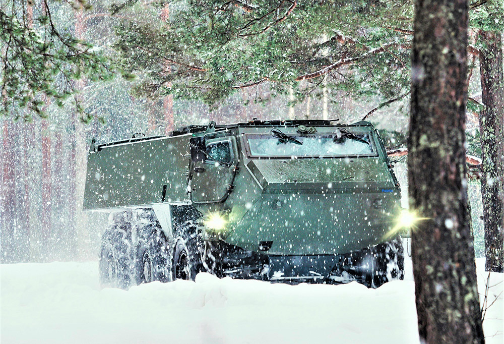 Kuvassa vuonna 2018 esitelty Patria 6x6 -ajoneuvo.