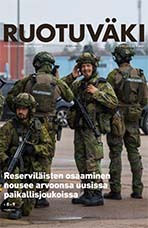 Reserviläisiä kertausharjoituksissa.