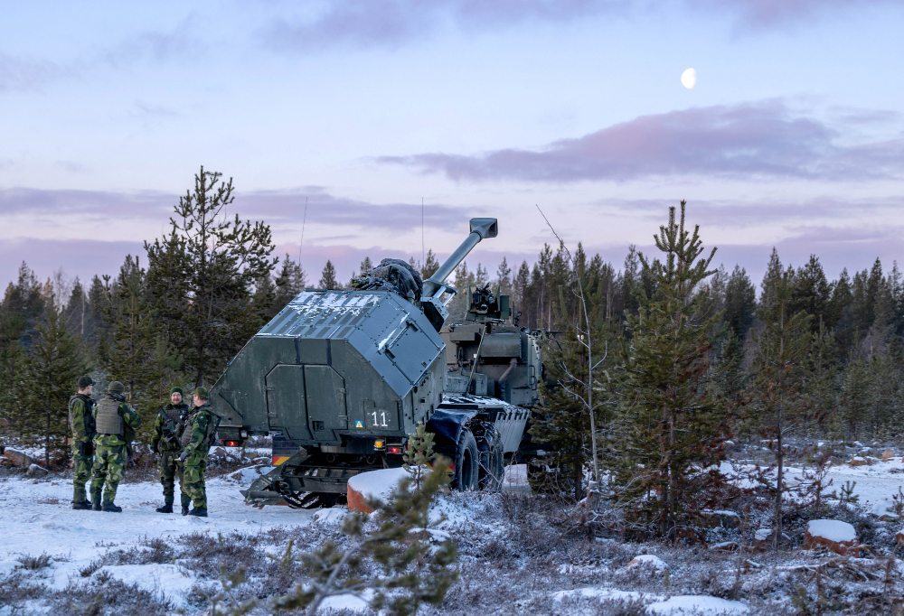 Kuvassa panssarihaupitsi K9 Rovajärvellä.