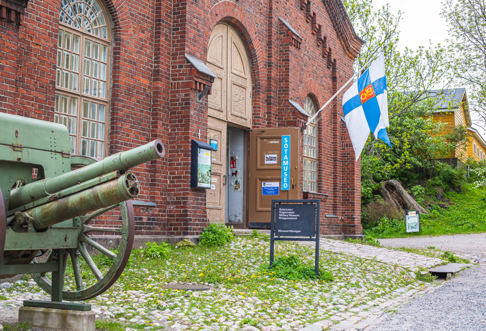 Sotamuseon näyttelyt jälleen avoinna yleisölle Suomenlinnassa