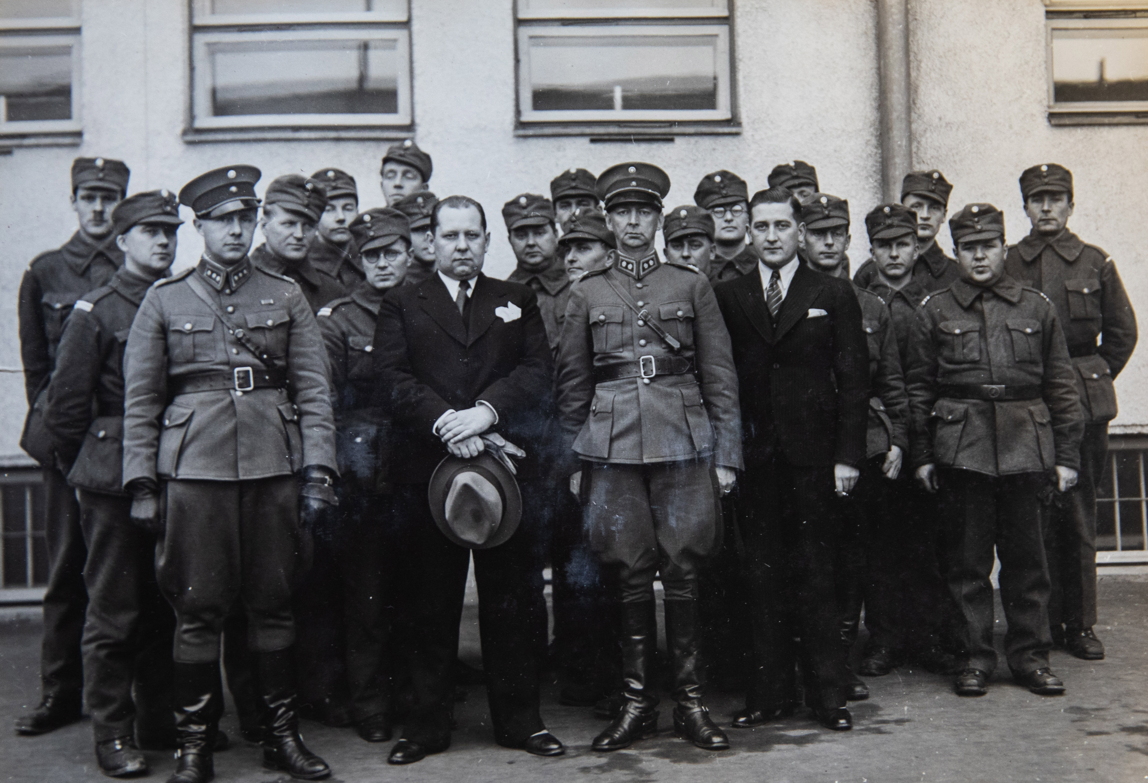 Tiedotushenkilöstön kertausharjoituskurssin ryhmäkuva.