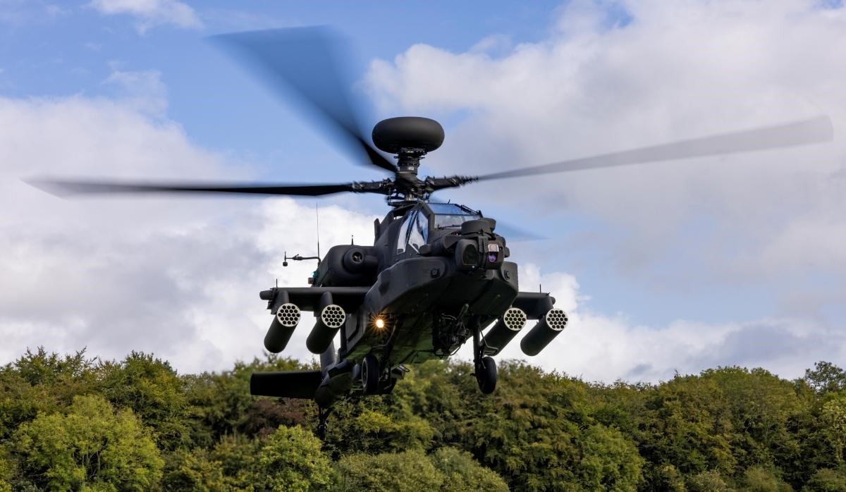 Britannian Boeing AH-64E Apache -helikopteri
