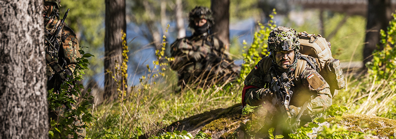 Rutiininomainen harjoittelu liittolaisten kanssa lisää luottoa omaan osaamiseen.