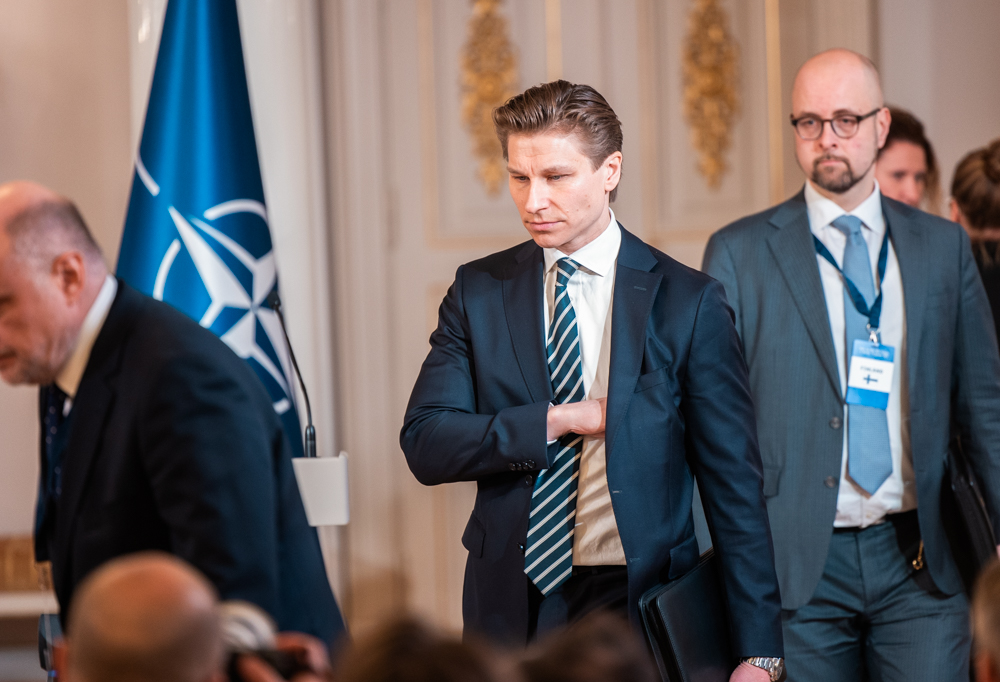 Kuvassa puolustusministeri Antti Häkkänen.