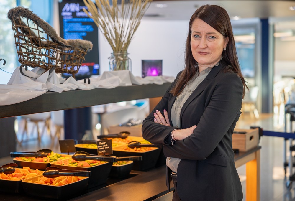 Kuvassa Leijona Cateringin toimitusjohtaja Nina Mähönen