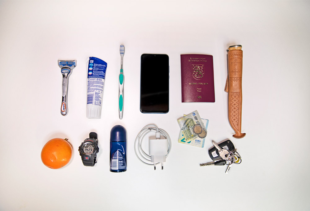 Kuvassa tekstissä mainittuja tavaroita.