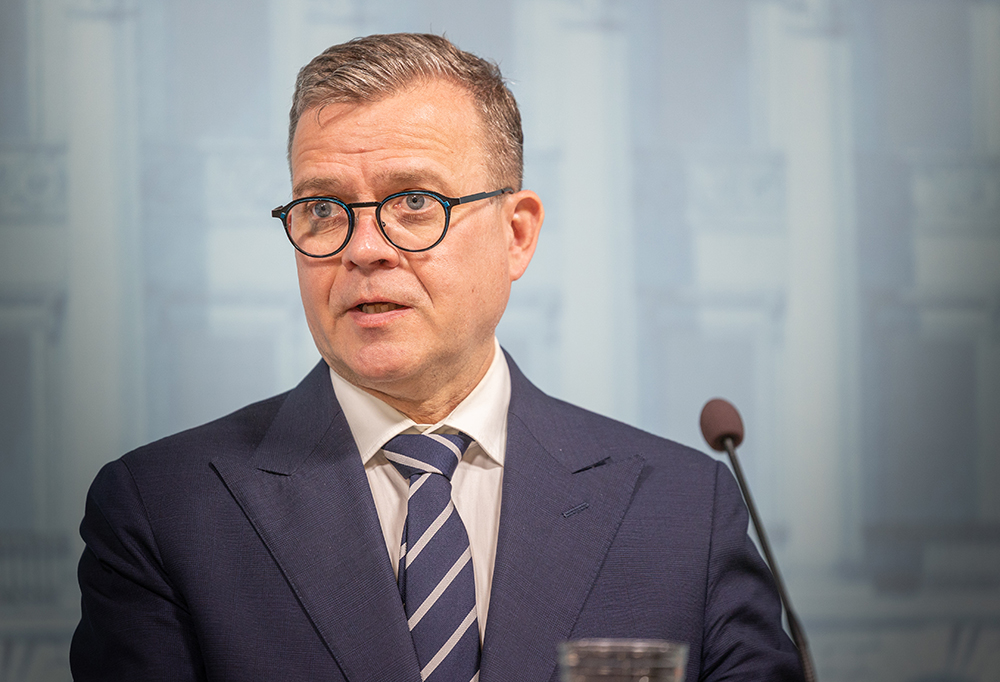 Petteri Orpo tiedotustilaisuudessa