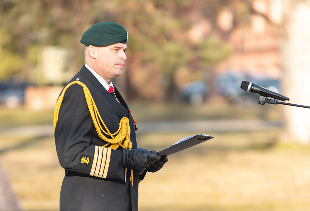 Kuvassa Uudenmaan prikaatin komentaja, kommodori Juha Kilpi.