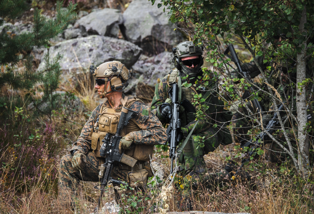 Kuvassa on Yhdysvaltain sotilaita harjoittelemassa.