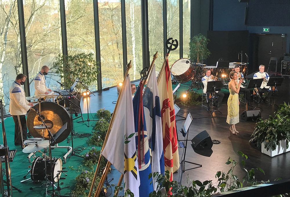 Kuva veteraanipäivän juhlalähetyksestä.