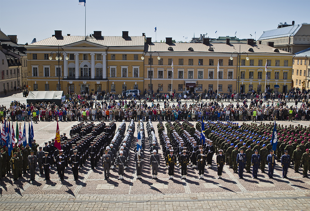 Helsingin paraati on historian näyttävin - Ruotuväki